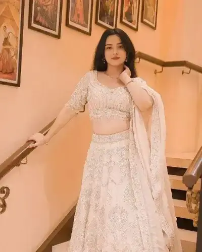 Escort Nighasan